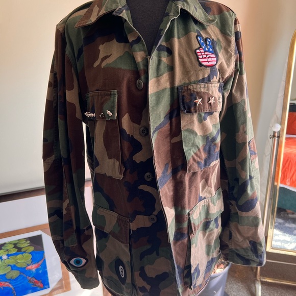 Custom made patched military jacket size, large one of a kind - Picture 9 of 9